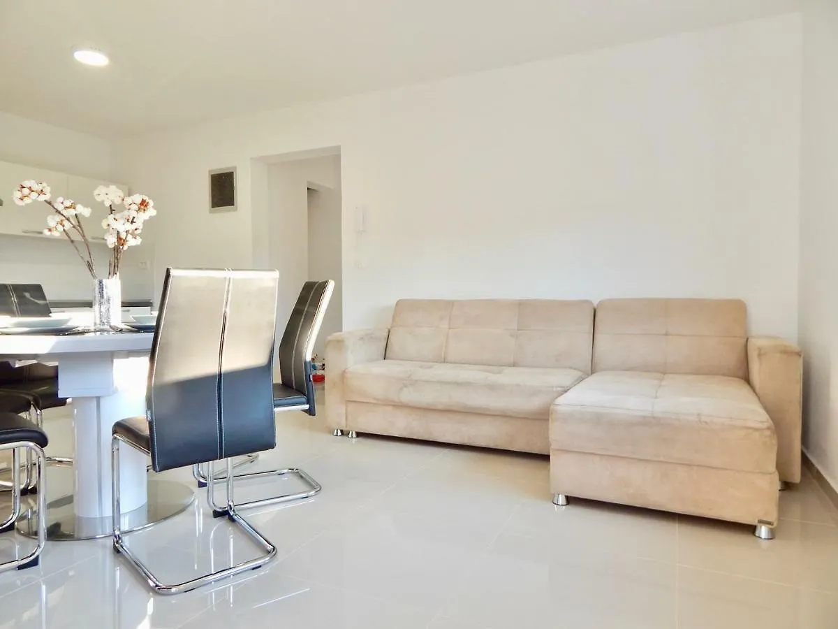 Apartments Mira Pula 3*,  Croatia